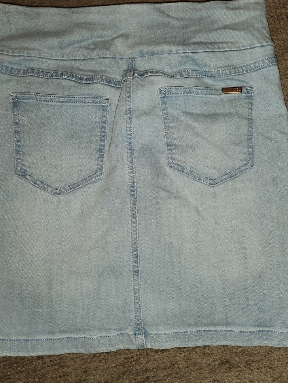 S.C. & Co Lt Wash Women’s Denim Skort - Medium - Picture 3 of 6